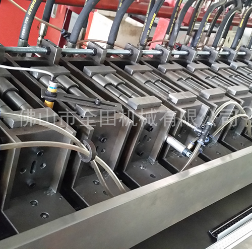 轻钢龙骨机厂家 轻钢龙骨机厂家