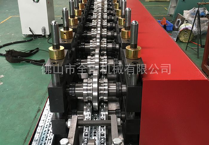 方通卡式龙骨机价格 方通卡式龙骨机价格