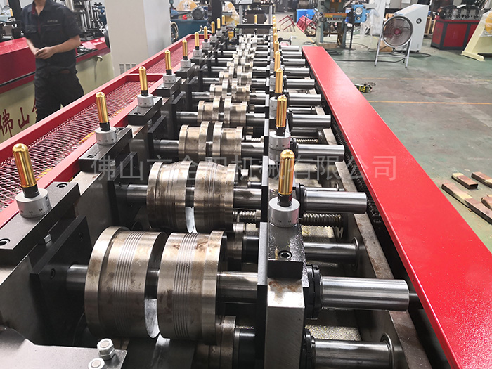 轻钢龙骨机 轻钢龙骨机