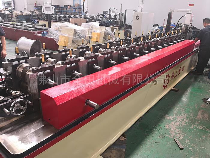 轻钢龙骨设备厂家 轻钢龙骨设备厂家