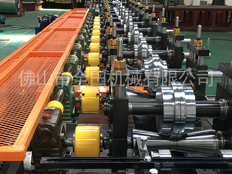 轻钢龙骨机 轻钢龙骨机