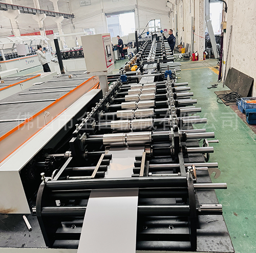 方通凹槽机 方通凹槽机